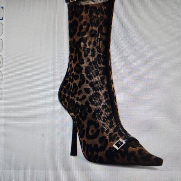 Steve Madden "Ashlin" Leopard Booties. NIB. Size 5 - Picture 2 of 8